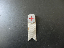 Old Badge Schweiz Suisse Svizzera Switzerland - Redcross Rotes Kreuz - Sin Clasificación