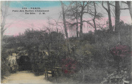 75 Paris Parc Des Buttes Chaumont Un Site Rare En Couleur - Parcs, Jardins