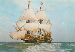 Navigation Sailing Vessels & Boats Themed Postcard The Golden Hinde - Veleros