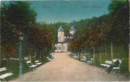 ROMANIA PITESTI - ''TRIVALEA'' ALLEY, BUILDING, ARCHITECTURE, PEOPLE ON THE BENCH, PARK - Roumanie