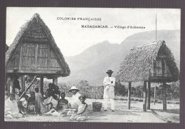 Madagascar, Village D'Ankerana (A17p22) - Madagaskar