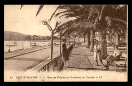 83 - STE-MAXIME - PLACE DES PALMIERS ET BOULEVARD DU LITTORAL - Sainte-Maxime