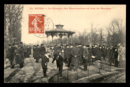 51 - REIMS - LE KIOSQUE DES MARONNIERS UN JOUR DE MUSIQUE - Reims