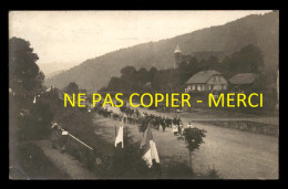 68 - ODEREN - PROCESSION RELIGIEUSE - GARE DE CHEMIN DE FER - CARTE PHOTO ORIGINALE - Autres & Non Classés