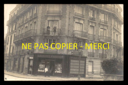 95 - ARGENTEUIL - ANGLE RUE MONTMORENCY ET LABRIERE - LAVATORY PARISIEN - L. BINNINGER COIFFEUR - CARTE PHOTO ORIGINALE - Argenteuil