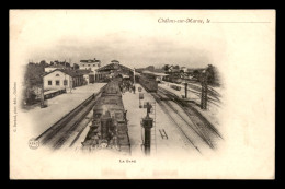 51 - CHALONS-SUR-MARNE - TRAINS EN GARE DE CHEMIN DE FER - Châlons-sur-Marne