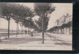 Cpa 17 Royan Boulevard Saint Georges Les Promenades - Royan