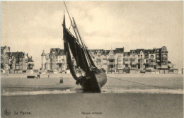 La Panne - Barque Echouee - De Panne