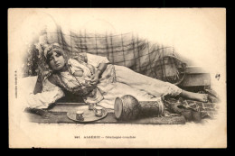 SCENES ET TYPES - ALGERIE - ODALISQUE COUCHEE - EDITEUR IDEALE PS - Szenen