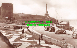 R532772 Aberystwyth. The Promenade And War Memorial. Valentine. RP. 1962 - World