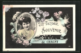 CPA Chagny, Un Tendre Souvenier, Frauenportrait Et Des Fleurs  - Chagny