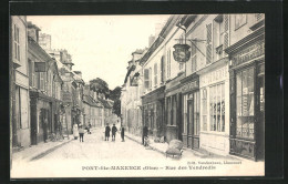 CPA Pont-Sainte-Maxence, Rue Des Vendredis  - Pont Sainte Maxence