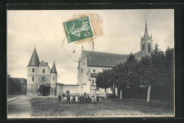 CPA Longueil-Sainte-Marie, L'Eglise Et Entrée De L'ancienne Abbaye Des Dames Du Val De Grâce  - Otros & Sin Clasificación