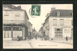 CPA Mayet, Rue Saint-Nicolas Et Café  - Mayet