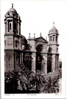 28-4-2023 (3 Z 16) VERY OLD - B/w  - Spain - Cathedral De Cadiz - Eglises Et Cathédrales