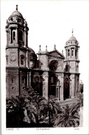 28-4-2023 (3 Z 16) VERY OLD - B/w  - Spain - Cathedral De Cadiz - Kerken En Kathedralen