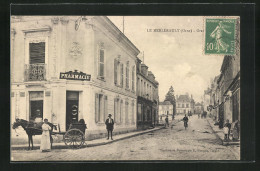 CPA Le Merlerault, Grande Rue Avec Des Passants Et Chevauxkarren  - Le Merlerault