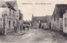 Honville (28 Eure Et Loir) Route De Moinville La Jeulin La Boulangerie En Face Et La Fontaine Publique A Gauche Circulée - Sonstige & Ohne Zuordnung