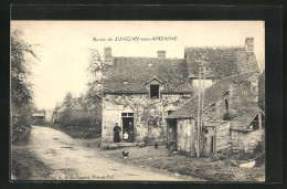 CPA Juvigny-sous-Andaine, Une Route  - Juvigny Sous Andaine