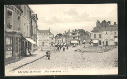 CPA La Ferté-Bernard, Place Ledru-Rollin  - Autres & Non Classés