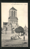 CPA Saint-Saens, L`Église, Des Enfants Vor Der L'Église  - Saint Saens