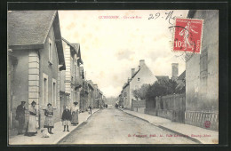 CPA Gueugnon, Grande-Rue, Vue De La Rue  - Gueugnon