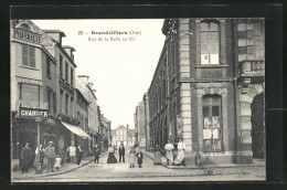 CPA Grandvilliers, Rue De La Halle Au Blé, Vue De La Rue  - Grandvilliers