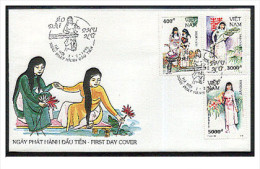 FDC Vietnam Viet Nam With Perf Stamps 1995 : Vietnamese Women's Costume / Flower / Bike / Bicycle (Ms700) - Viêt-Nam