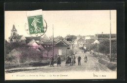 CPA Bulles, Entrée Du Village, La Rue De Clermont  - Clermont