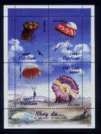 Vietnam Viet Nam MNH Perf Sheetlet 1995 : Parachuting (Ms709) - Vietnam