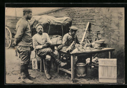 AK Soldaten Beim Zubereiten Der Fleischstücke Für Die Goulaschkanone  - Guerre 1914-18