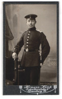 Photo Hermann Kniep, Strassburg I. E., Schreiberstubgasse 6, Soldat Des Inf.Rgt. 14 Avec Portepee Am Bajonett  - Anonyme Personen