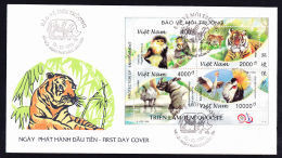 FDC Vietnam Viet Nam With Perf Sheetlet 1996 : WIld Animal / Rhino / Tiger / Crane / Bird / Monkey (Ms741) - Viêt-Nam