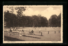 AK Bad Nauheim, Tennisplatz Mit Spielern Und Zuschauern  - Bad Nauheim