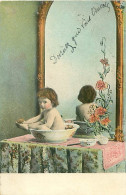 Serie De 2 Cartes - Enfants Bébé Entrain De Faire Sa Toilette   Q 2572 - Verzamelingen & Reeksen