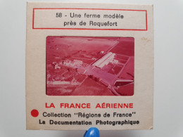 Photo Diapo Diapositive Slide France Aérienne N°58 AGRICULTURE FERME MODELE à Situer Vers ROQUEFORT VOIR ZOOM - Diapositivas