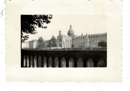 Ref 1 - Photo : L'hôpital à Chateau Gontier - France . - Europe