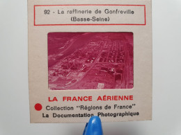 Photo Diapo Diapositive Slide La FRANCE Aérienne N°92 La RAFFINERIE De GONFREVILLE Vers LE HAVRE VOIR ZOOM - Diapositivas