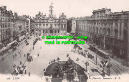 R536158 Lyon. Place Des Terreaux. E. R. Phot Des Etablissements Ch. Collas - World