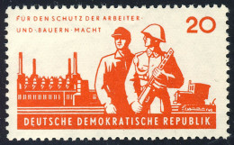 878 NVA Arbeiter 20 Pf ** - Unused Stamps
