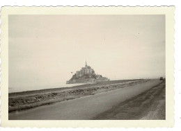 Ref 1 - Photo : Vue Du Mont Saint Michel , Manche - France . - Europe