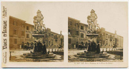 Photo Stéréoscopique 7,2x7,5cm Carte 17,2x8,9cm Vues D'Italie S. 114 - 537 PISE.  Fontaine De La Place Du Dôme Femmes* - Stereo-Photographie