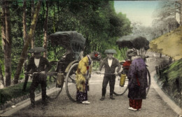 CPA Japan, Mädchen In Japanischer Tracht, Sonnenschirn, Rikscha-Fahrer - Vestuarios