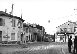 MO-24-423 : ROQUEFORT-LA-BEDOULE. EDITIONS DU SUD-EST. LA FRANCE TOURISTIQUE. LE CARREFOUR. - Autres & Non Classés