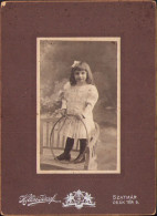 Girl With Circle, Pre-1918 Photo, Studio Hollósi József, Szatmarnemeti A2449N - Personas Anónimos