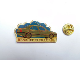 Beau Pin's , Auto Renault 19 Chamade , Verso Quadrillé - Renault