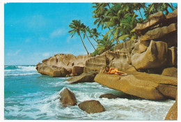 CPSM / CPM 10.5 X 15 SEYCHELLES (1) Anse Songe, La Digue Palmier Rochers Mer - Seychelles