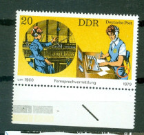 DDR   Michel  2400  F23   * *  TB   Tache Bleue Dans La Robe    - Variétés Et Curiosités