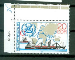 DDR   Michel  2405  F1   * *  TB   Petite Entaille Dans La Feuille   - Abarten Und Kuriositäten