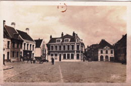 59 - BOURBOURG - La Place - Pharmacie - Caserne Sapeurs Pompiers - Otros & Sin Clasificación